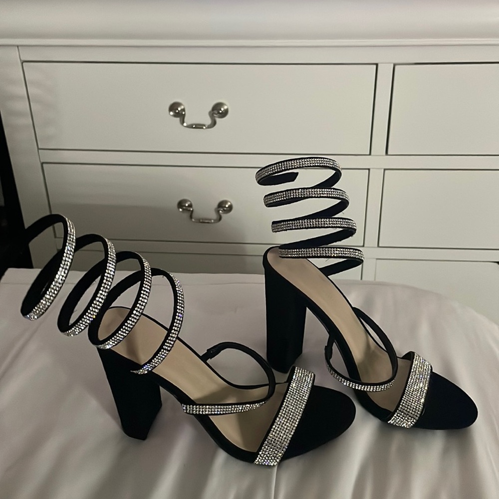 Brand wild diva , heel size 5.5